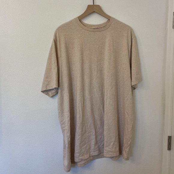 St. John's Bay Other - St John's Bay Oatmeal Short Sleeve Tee